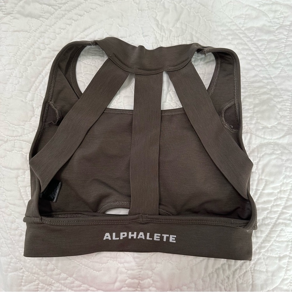 Alphalete Trinity Sports Bra: Mocha XXS